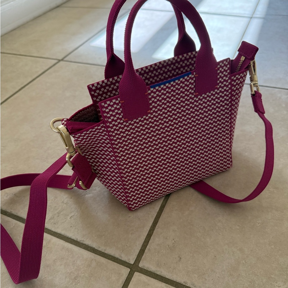 Rothy’s mini bag, Excellent condition,perfect for Spring and Summer.